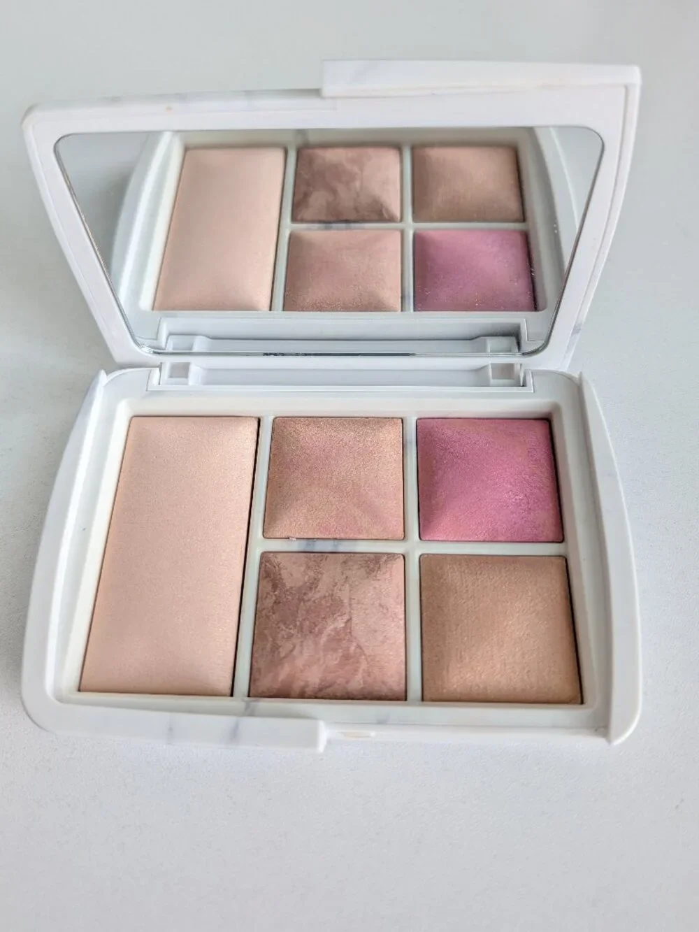 Hourglass Ambient Lighting Edit SURREAL LIGHT Palette Rare & Discontinued HTF